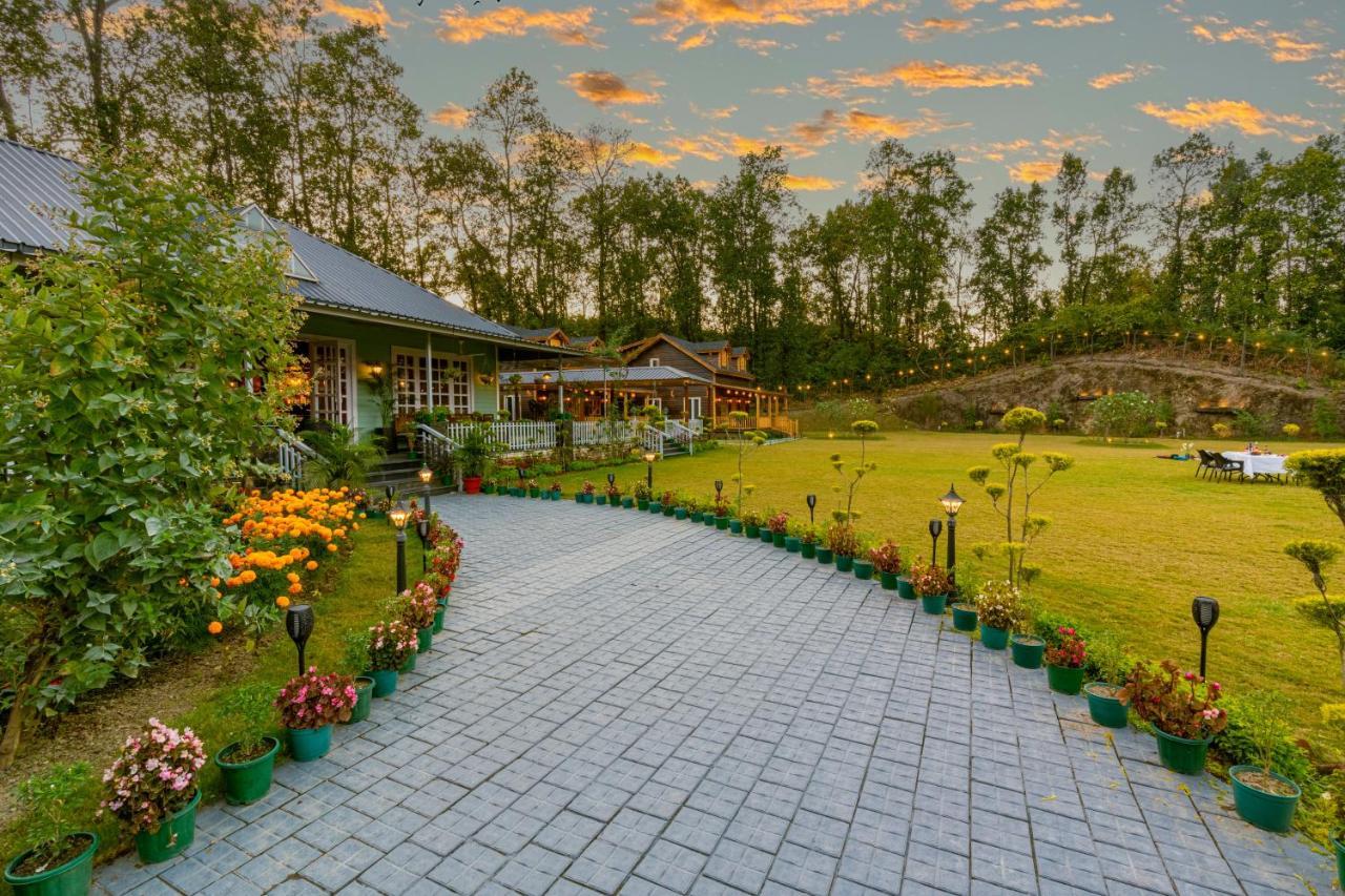 Saffronstays The Woods - Sal Villa Деградун Екстер'єр фото
